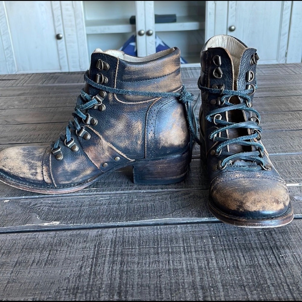 Freebird booties size 7